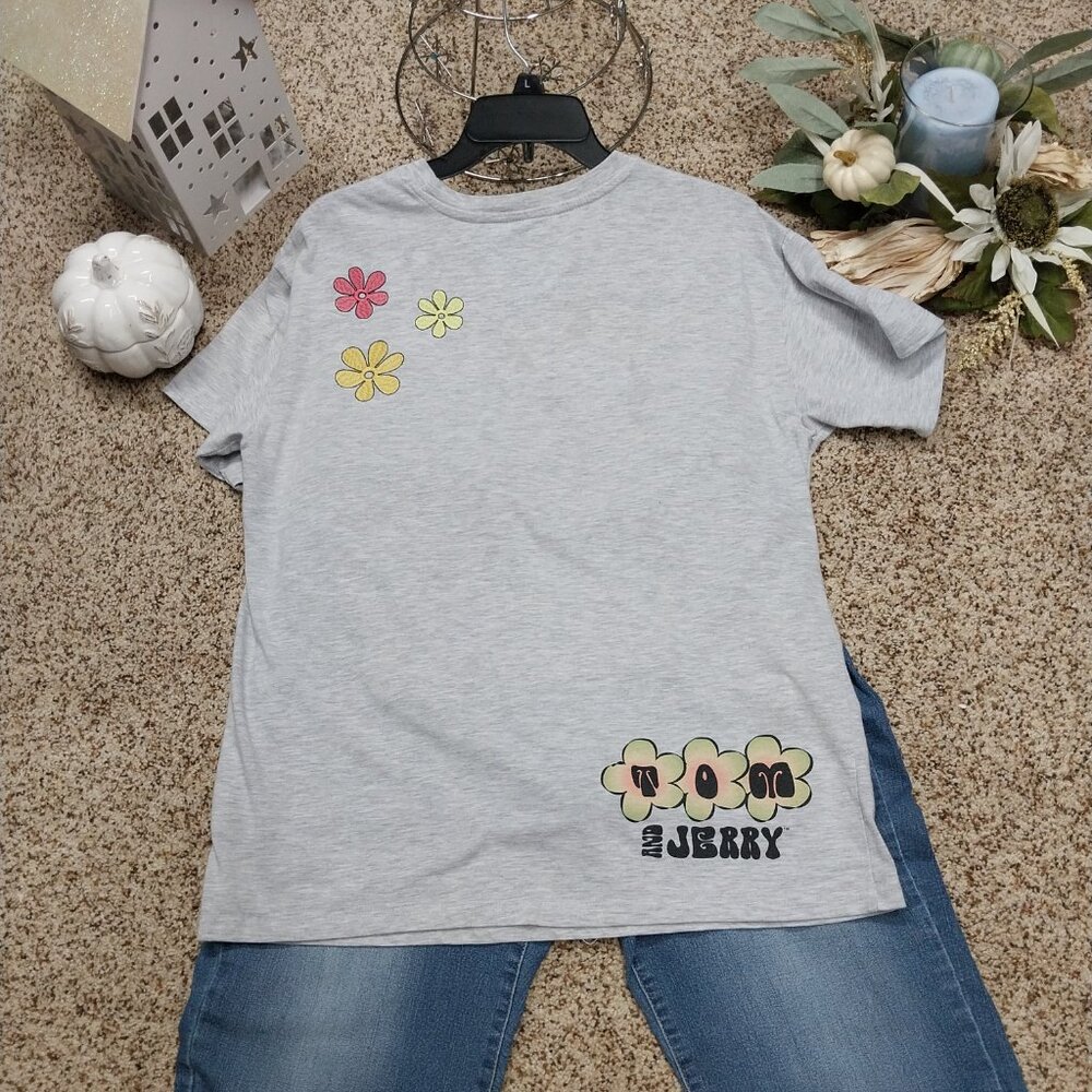 3718 Size Medium Tom & Jerry Embroidered Tee Shirt. - Picture 4 of 6